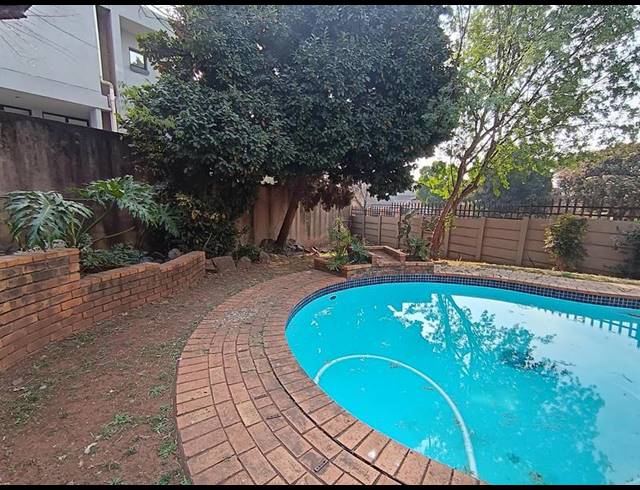 3 BEDROOM HOUSE FOR SALE IN WOODMERE